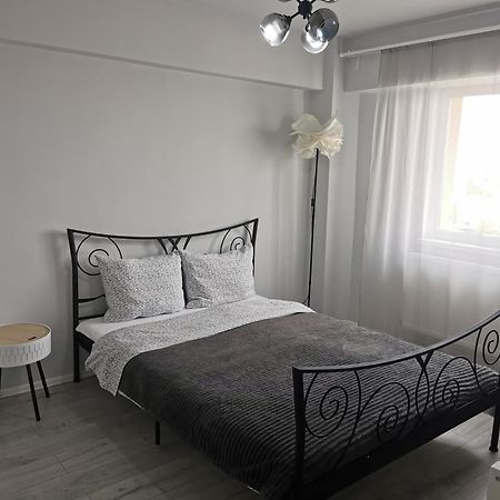 Appartamento Apartament Carla Deva Esterno foto