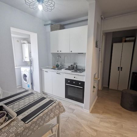 Appartamento Apartament Carla Deva Esterno foto